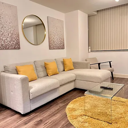 1 Bedroom Apartment, Free Parking, Broad Street, Apartment