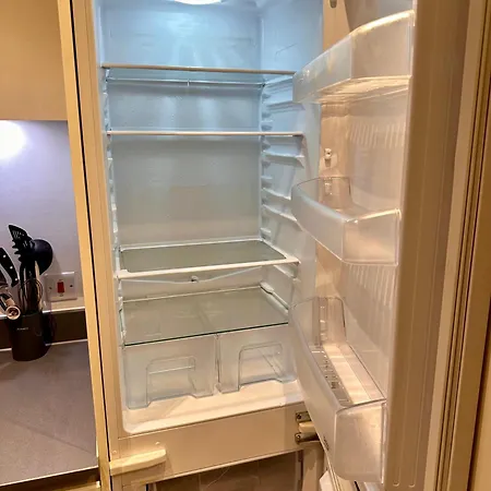 1 Bedroom Apartment, Free Parking, Broad Street, Apartment
